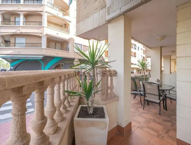 Duplex reformado junto al paseo marítimo y el parque Reina Sofía. — 32