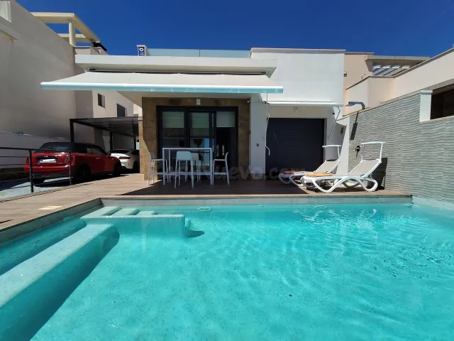 Villa 3 habitaciones 92m² en venta - Pueblo 9