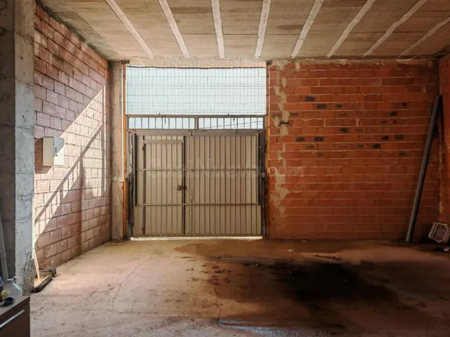 Parcela con estructura en construcción en el barrio de la Ma