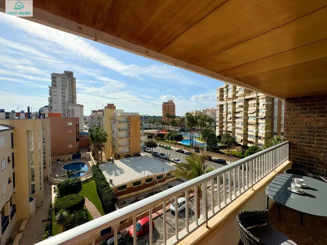 Apartamento 3 habitaciones 92m² en alquiler - 1a linea — 23