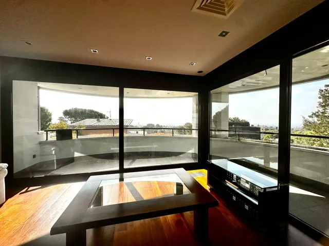 Exclusiva villa de lujo en Ciutat Diagonal, Esplugues de Llobregat, con vistas panorámicas a Barcelona y al mar — 8