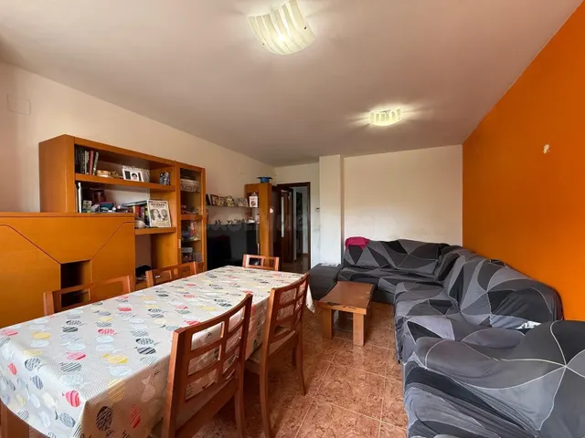 PISO DE 4 habitaciones Y PARKING EN VENTA EN VINARÒS - foto 4