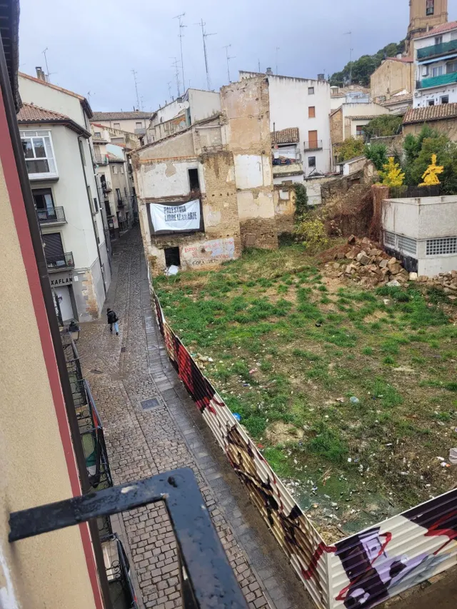 PISO DE 4 habitaciones, CÉNTRICO — 23