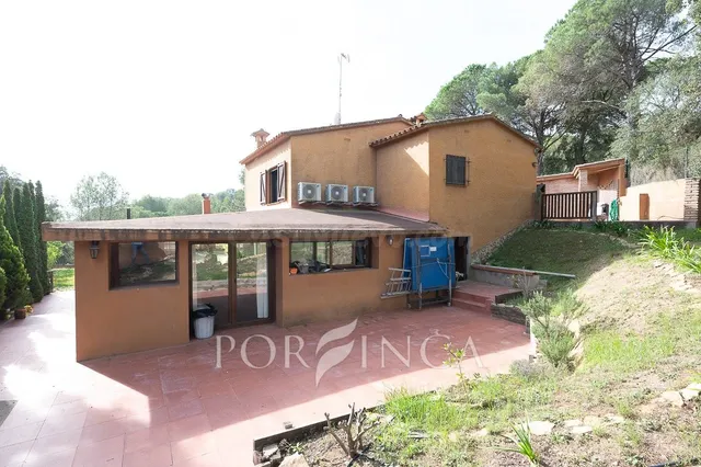 Villa con carácter de 5 dormitorios cerca de Palamós en un e - foto 5