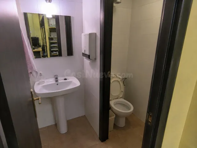 ¡LOCAL COMERCIAL CON ALTILLO EN UNA DE LAS MEJORES ZONAS DE  - foto 5