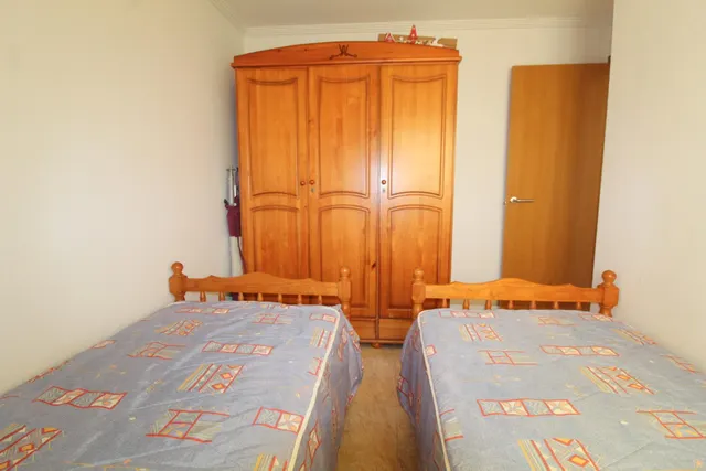 Ático de 3 dormitorios y 2 baños, con solárium privado y plaza de aparcamiento — 25