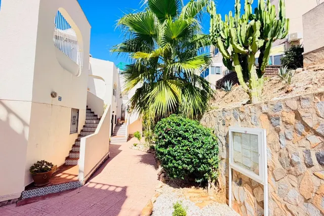 Apartamento llave en mano con amplio solárium privado y reformas recientes en San Miguel de Salinas — 18
