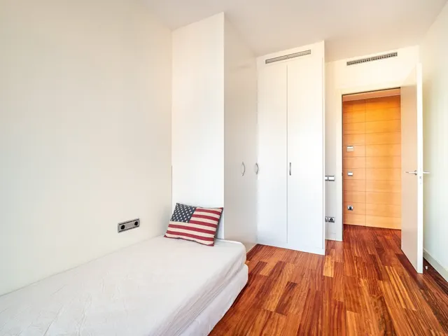 `PISO CON VISITAS PANORAMICAS — 24