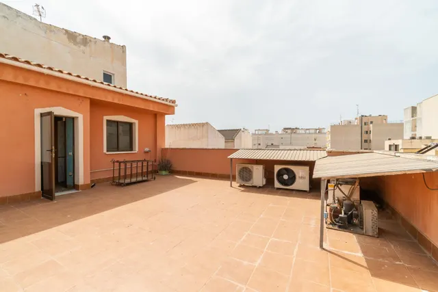Edificio comercial en venta | La histórica Despensa Salmantina de Torrevieja | 143 m2 preparados para múltiples actividades — 22