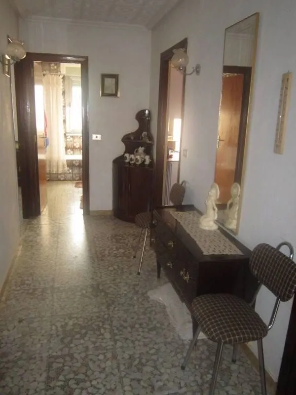 SE VENDE AMPLIA CASA EN GRAJAL DE LA RIBERA.7 HAB., SALÓN, COCINA, 2 BAÑOS, PARCELA 890 M2, COCHERA — 26