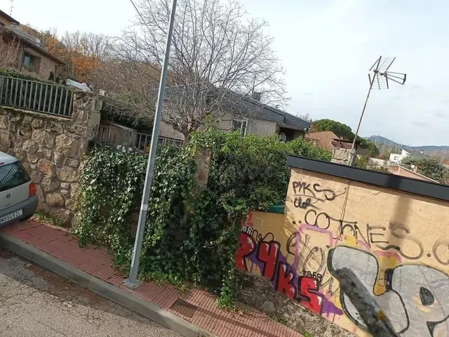 SE VENDE CASA OKUPADA en Calle Cerrillo Nº 12 Becerril de la - foto 3