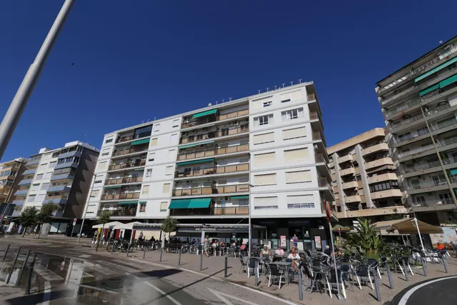 Apartamento recientemente reformado al lado del mar !!! — 11