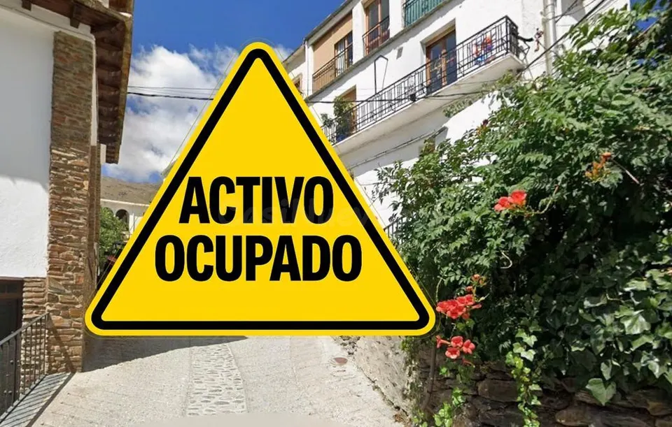 CASA EN TREVELEZ