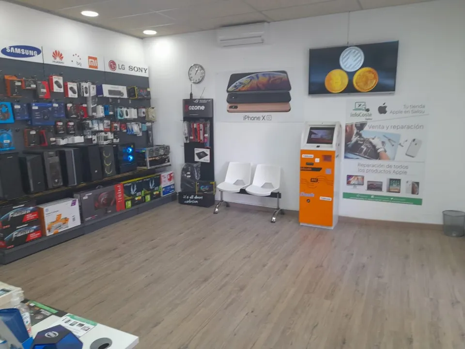 LOCAL COMECIAL ALA VENTA EN SALOU CENTRO.