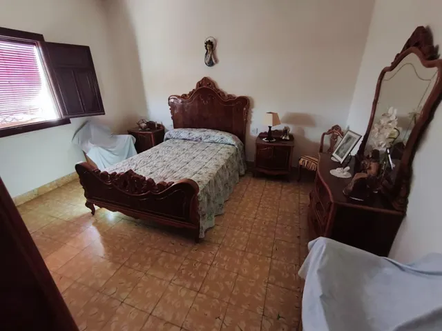 Gran casa céntrica con patio y terrazas — 8