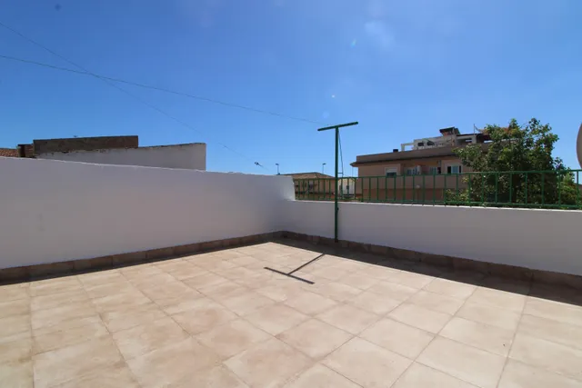 Casa con encanto, amplios espacios y muchas posibilidades en Albujón — 27