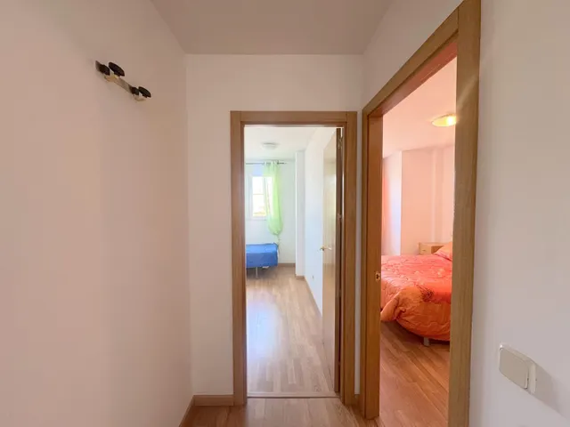Amplio piso con 3 dormitorios, terraza y excelentes vistas en Las Navas del Marqués — 6