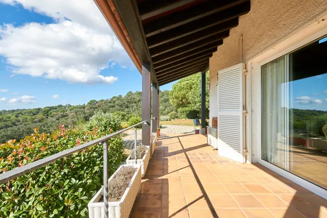 ESPECTACULAR CASA EN LA CORNISA CON VISTAS AL MAR — 6