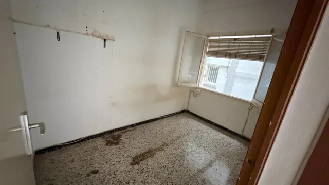 PISO EN LES CORTS — 8