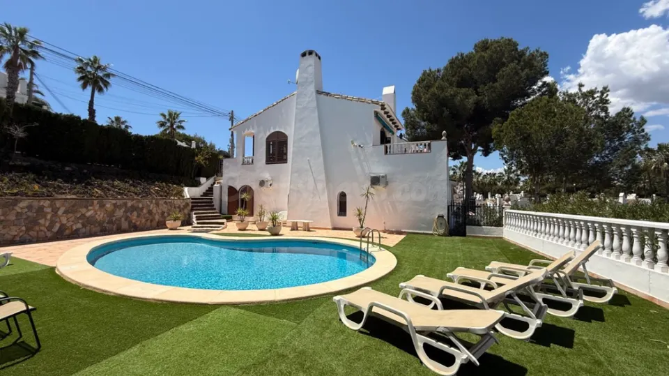 Villa 4 habitaciones 156m² en venta - Villamartín-Las Filipinas