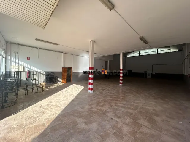 NAVE INDUSTRIAL EN EL POLÍGONO DE NOVETLÉ - foto 3