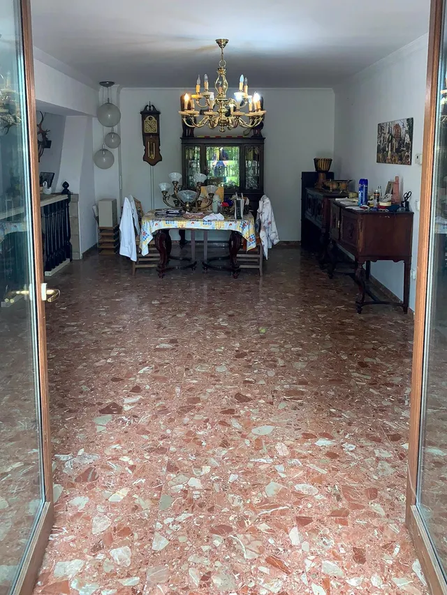 Finca rústica singular en parcela de 2.296 m2 con piscina, amplio garaje y pista de tenis. — 34