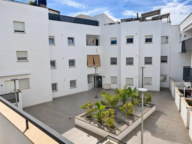 Apartamento en venta en Torre de Bengalbón — 23