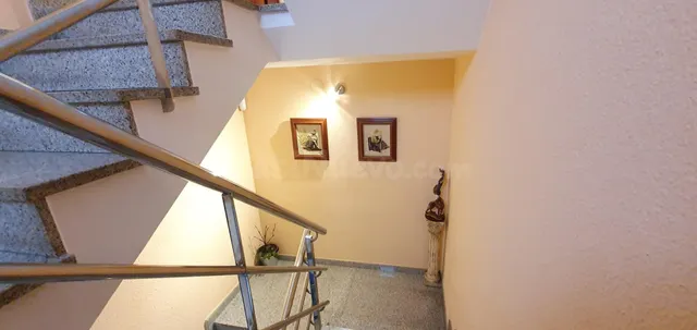 CASA CANTONERA REFORMADA CON LOCAL-GARAJE EN LA CREU DE BARB - foto 3