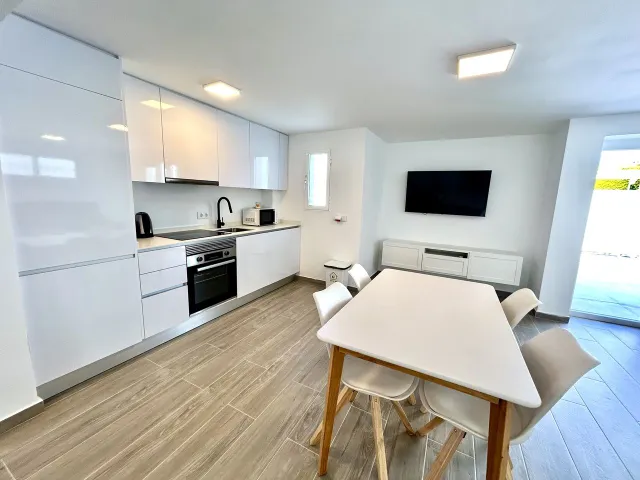 Villa 5 habitaciones 166m² en venta - Villamartin — 41