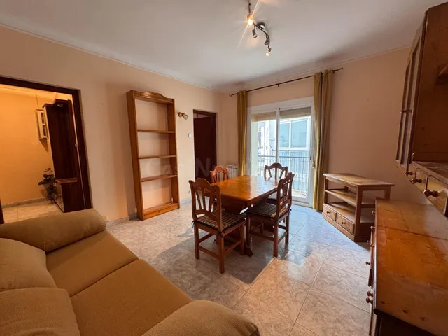 Piso en buena zona, ascensor y listo para entrar! — 4