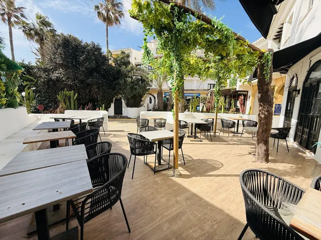 Restaurante 150m² en venta - Marbella — 4