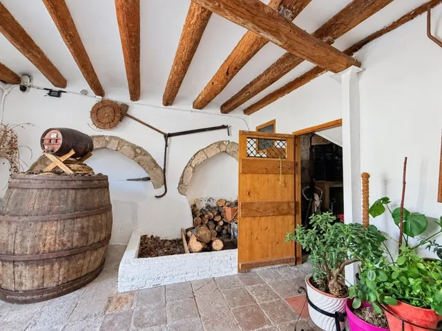 No es una casa más. Es una vivienda de 1880 con carácter. — 28