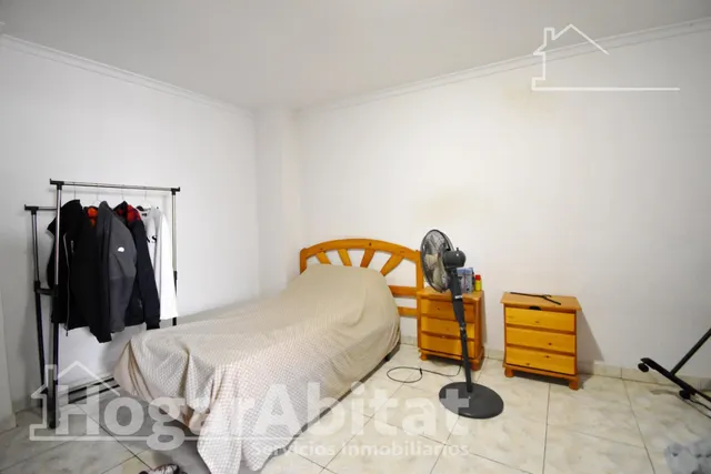 ESPACIOSA CASA CON TERRAZA EN EL HISTÓRICO CASCO ANTIGUO — 25