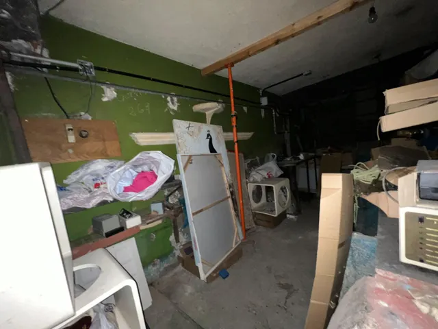 Local comercial en el centro de Ponferrada con múltiples opciones — 21