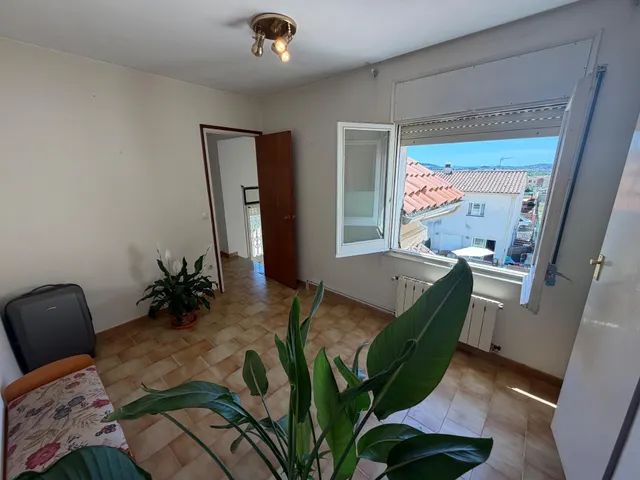 Casa de 5 habitaciones con garaje para 2 coches, terraza y aire acondicionado – lista para entrar a vivir — 26