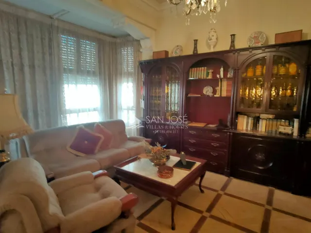 INMOBILIARIA SAN JOSE VENDE GRAN PISO EN AVENIDA DE CHAPÍ DE ELDA — 33