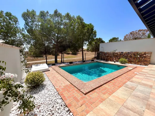 Chalet adosado de una sola planta con piscina privada a la venta en Golf Resort-Sucina(Murcia) — 13