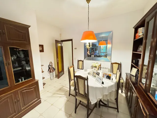 PISO DE 4 habitaciones Y DOS BAÑOS EN LA CALLE CALABRIA CERCA DEL SAGRADO CORAZÓN — 8