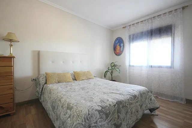AMPLIO CHALET INDEPENDIENTE EN VENTA EN SIERRA PERENCHIZA — 23