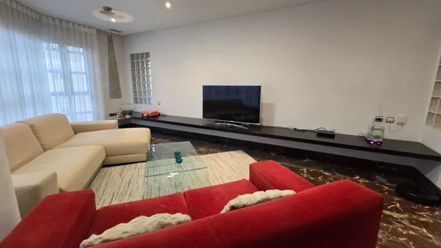 PISO DE LUJO EN ESQUINA TODO EXTERIOR CON GRAN SALON — 3