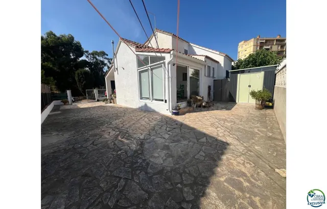 Casa en Mas Mates con 3 habitaciones terreno y vistas al par - foto 4