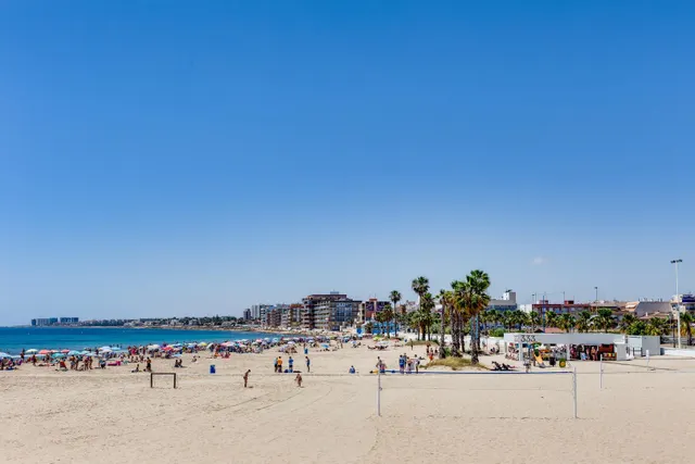 Apartamento de 3 dormitorios y piscina comunitaria en Acequion, Torrevieja — 38