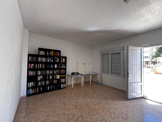 OPORTUNIDAD EN PRIMERA LINEA PROXIMO A PAQUEBOTE — 33