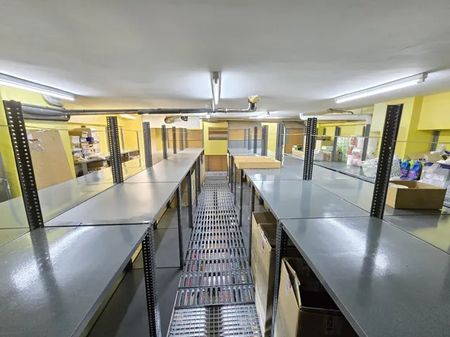 IDEAL INVERSORES. LOCAL COMERCIAL ALQUILADO EN BUENA ZONA COMERCIAL — 18