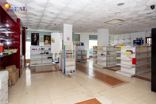 estupendo local en el centro de Santa Fe — 22