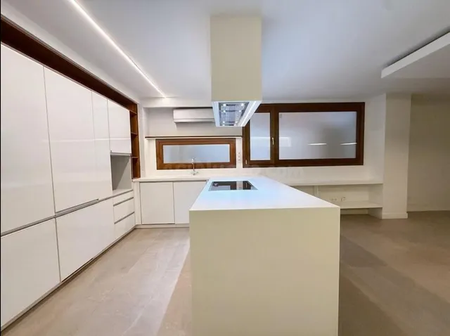 Exclusiva vivienda de autor en Calle Aragón, Palma — 5
