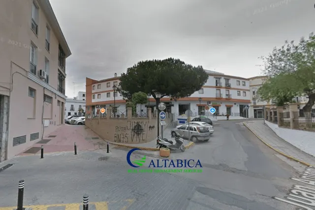 Casa-Chalet en Venta en Sanlucar La Mayor Sevilla — 3