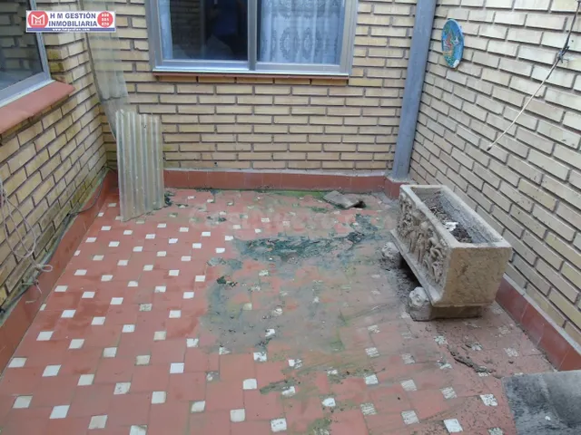 SOLAR + VIVIENDA CON DOS ALTURAS EN ZONA MUY CÉNTRICA DE ALC - foto 5