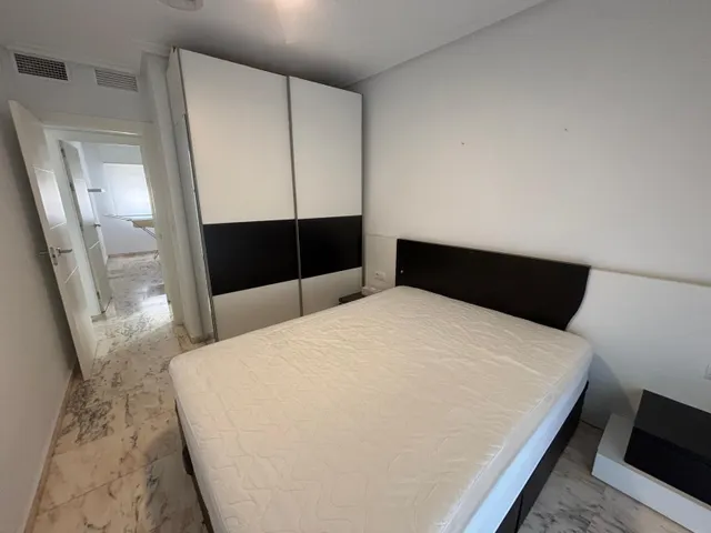 Vivienda en alquiler 4 dormitorios con garaje. Murcia Centro. — 8