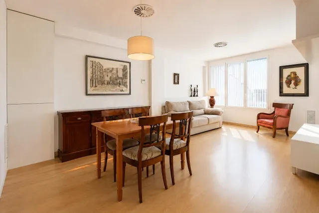 Ático reformado con espectacular terraza de 40 m2 en pleno c